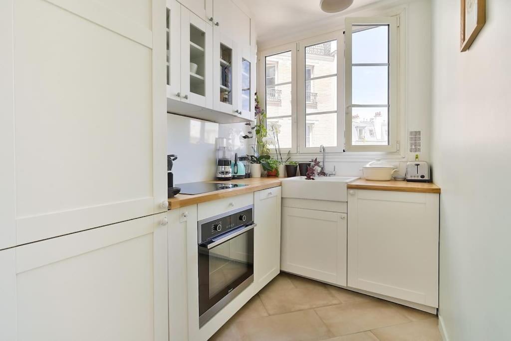 Gorgeous Near The Sacre-coeur & Montmartre Apartment *