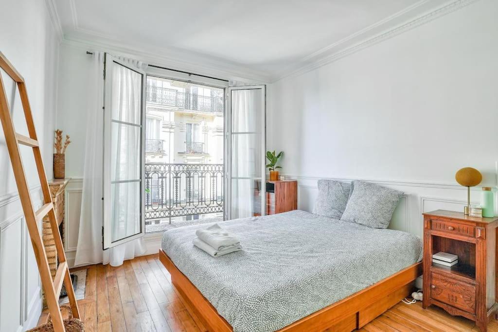 Gorgeous Near The Sacre-coeur & Montmartre Apartment Paris